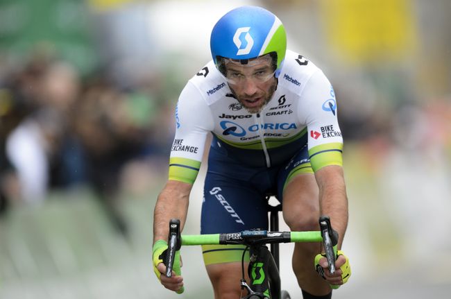 Швейцарский велогонщик Микаэль Альбазини из команды ORICA-Scott