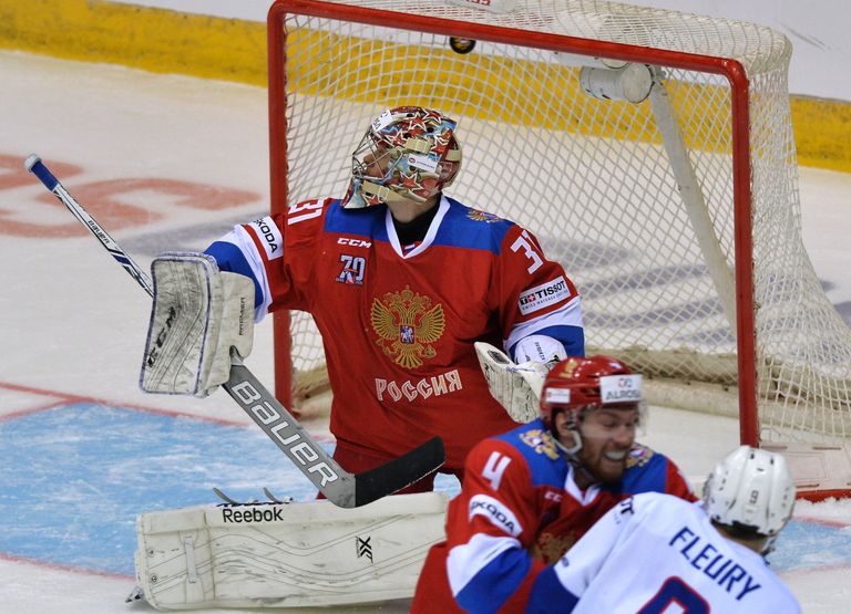 Игровой момент матча Россия - Франция Игровой момент матча Россия - Франция
