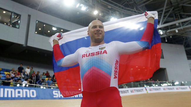 Российский велогонщик Денис Дмитриев