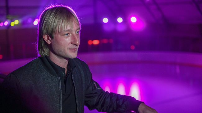 Двукратный олимпийский чемпион по фигурному катанию Евгений Плющенко Двукратный олимпийский чемпион по фигурному катанию Евгений Плющенко