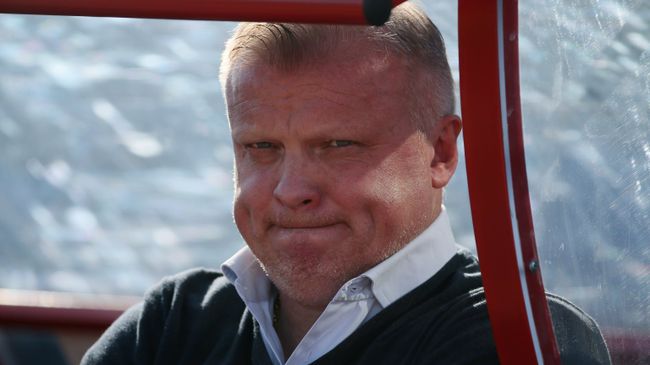 Главный тренер ФК Арсенал Сергей Кирьяков Главный тренер ФК Арсенал Сергей Кирьяков