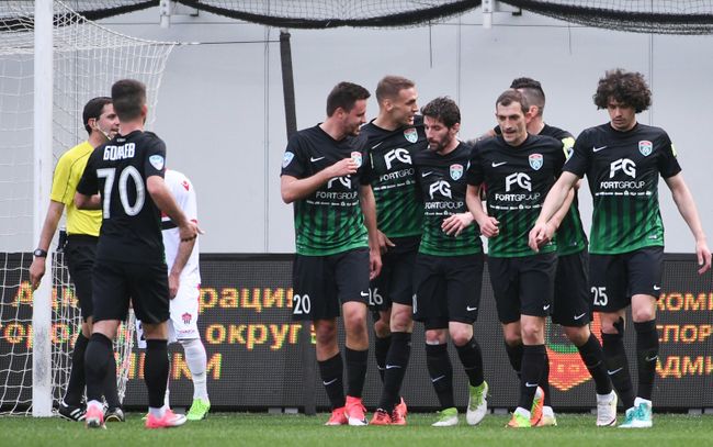 Футболисты Тосно