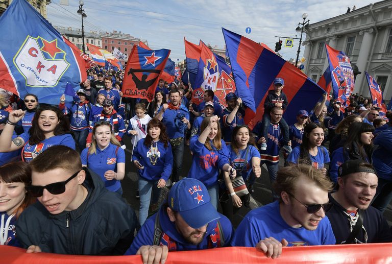 Парад ХК СКА в Санкт-Петербурге в честь победы команды в Кубке Гагарина в сезоне-2016/17 Парад ХК СКА в Санкт-Петербурге в честь победы команды в Кубке Гагарина в сезоне-2016/17