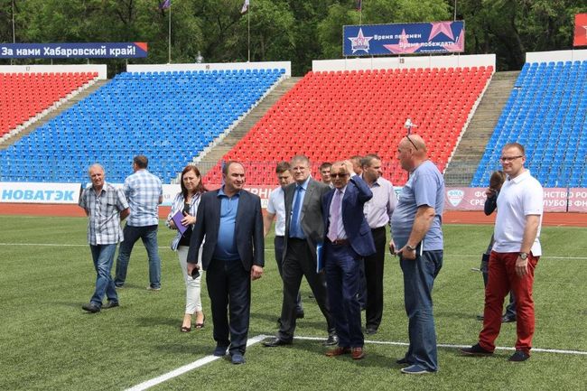 Комиссия РФПЛ осматривает домашний стадион клуба СКА-Хабаровск Комиссия РФПЛ осматривает домашний стадион клуба СКА-Хабаровск