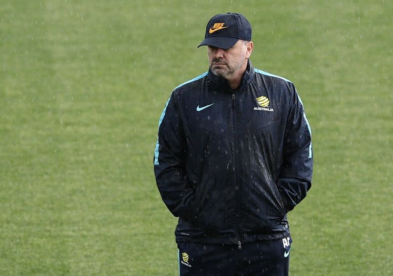 Главный тренер сборной Австралии Ангелос Постекоглу Главный тренер сборной Австралии Ангелос Постекоглу