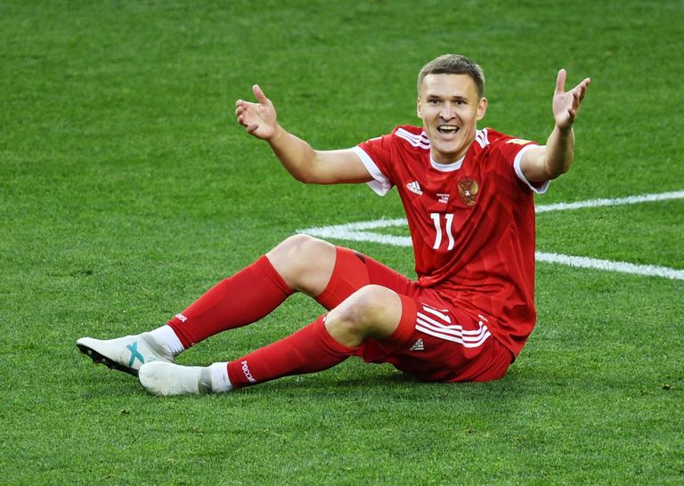 Форвард сборной России Александр Бухаров