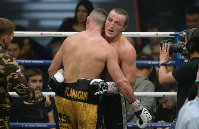 Справа налево: Денис Лебедев и Марк Флэнаган