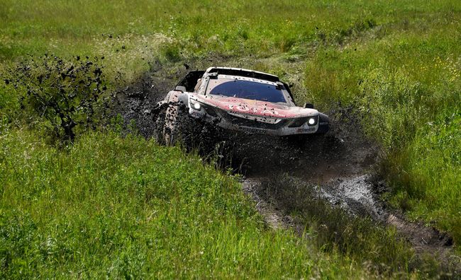 Француз Себастьен Лёб на Peugeot Француз Себастьен Лёб на Peugeot