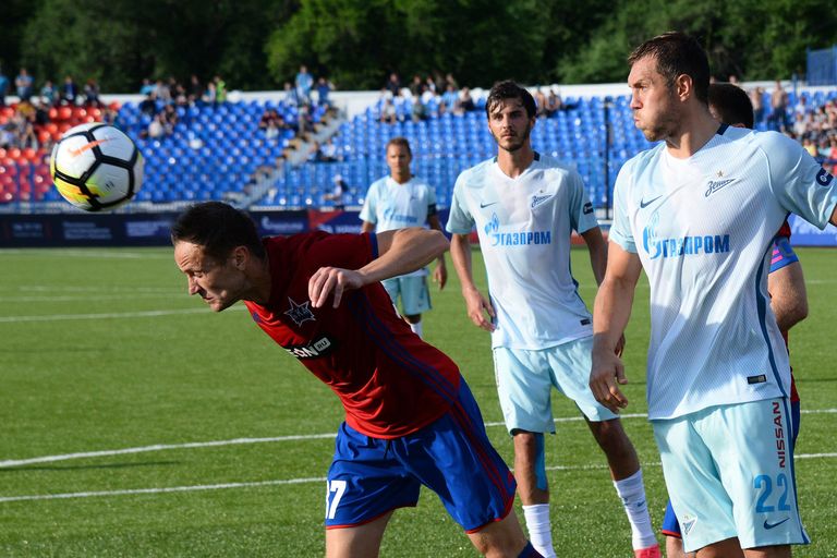 Игровой момент матча Россия СКА-Хабаровск - Зенит Игровой момент матча Россия СКА-Хабаровск - Зенит