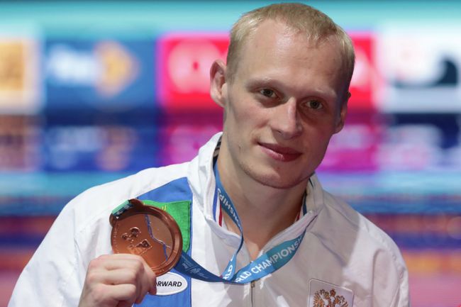 Илья Захаров с бронзовой медалью чемпионата мира Илья Захаров с бронзовой медалью чемпионата мира