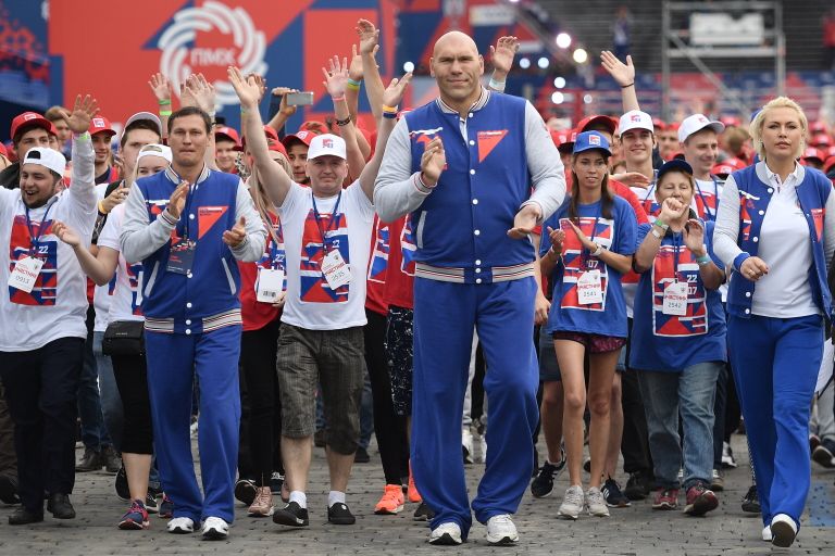Николай Валуев (в центре), Олег Саитов и Наталья Рагозина Николай Валуев (в центре), Олег Саитов и Наталья Рагозина