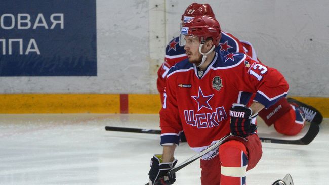 Форвард ЦСКА Роман Любимов