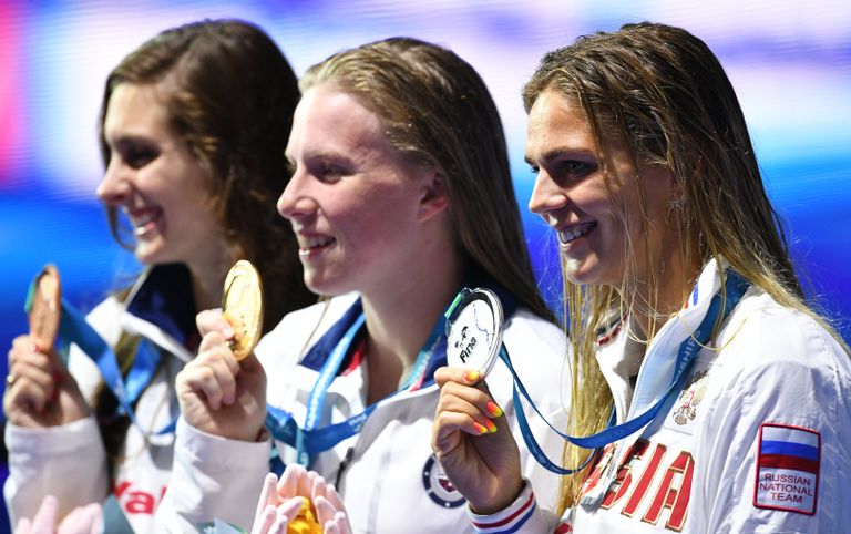 Кэти Мейли, Лилли Кинг, Юлия Ефимова (слева направо) Кэти Мейли, Лилли Кинг, Юлия Ефимова (слева направо)