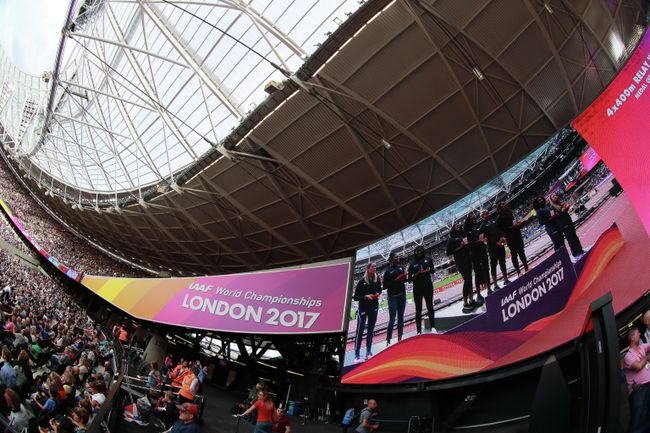Болельщики во время соревнований чемпионата мира 2017 по легкой атлетике в Лондоне