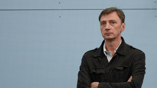 Тренер по фигурному катанию Олег Васильев Тренер по фигурному катанию Олег Васильев