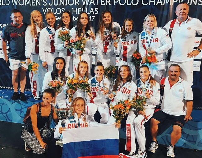 Ватерполистки сборной России (игроки не старше 21 года)
