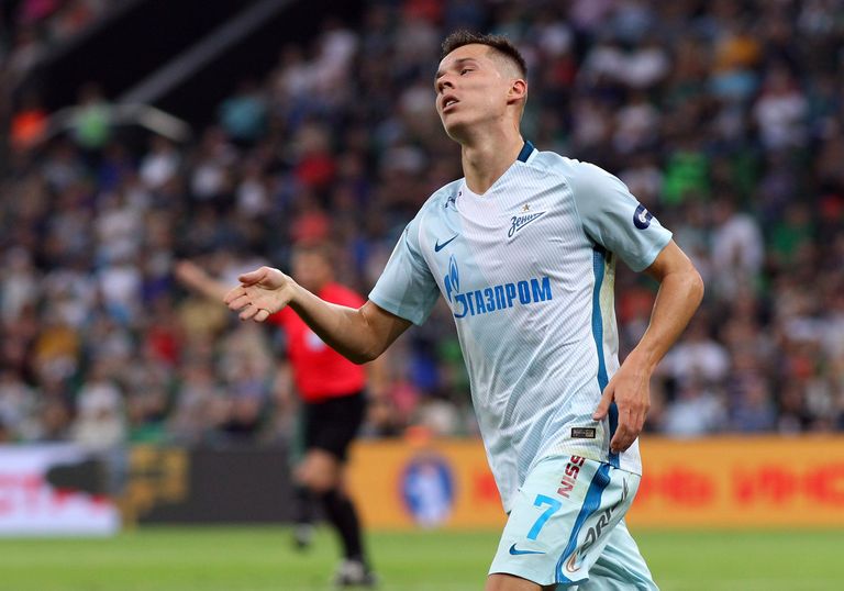 Форвард ФК Зенит Дмитрий Полоз Форвард ФК Зенит Дмитрий Полоз