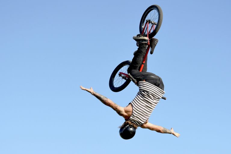Участник чемпионата России по BMX-фристайлу