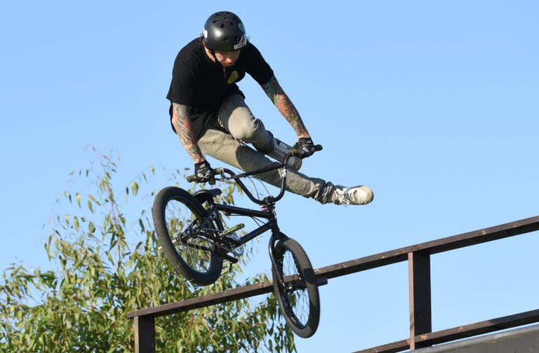 Участник чемпионата России по BMX-фристайлу