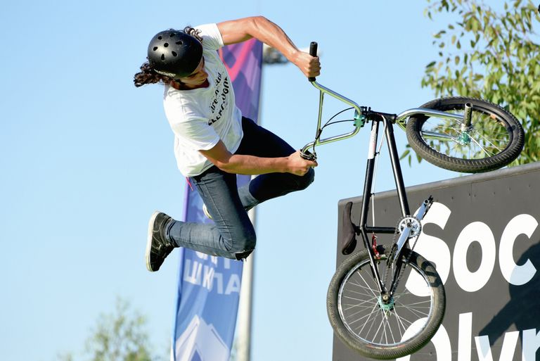 Участник чемпионата России по BMX-фристайлу