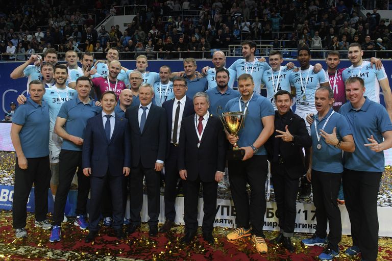 Игроки и тренерский штаб ВК Зенит Игроки и тренерский штаб ВК Зенит