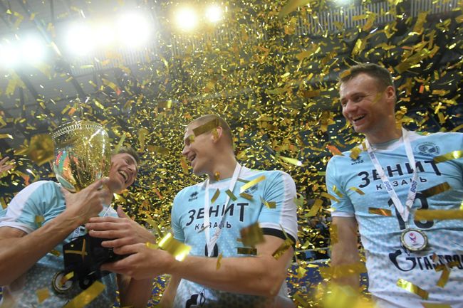Игроки ВК Зенит Игорь Юдин, Никита Алексеев и Алексей Самойленко (слева направо) Игроки ВК Зенит Игорь Юдин, Никита Алексеев и Алексей Самойленко (слева направо)