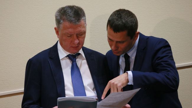 Президент ВФЛА Дмитрий Шляхтин (слева) и вице-президент ВФЛА, главный тренер сборной России по легкой атлетике, олимпийский чемпион Юрий Борзаковский Президент ВФЛА Дмитрий Шляхтин (слева) и вице-президент ВФЛА, главный тренер сборной России по легкой атлетике, олимпийский чемпион Юрий Борзаковский