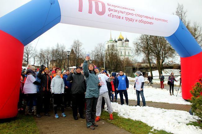Пробежка с чемпионом при участии Натальи Антюх в Пскове