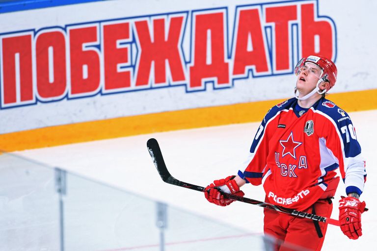 Нападающий ПХК ЦСКА Сергей Шумаков Нападающий ПХК ЦСКА Сергей Шумаков