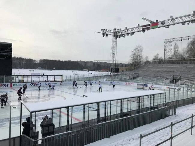 Площадка в Риге, на которой пройдет матч под открытым небом между рижским и минским Динамо Площадка в Риге, на которой пройдет матч под открытым небом между рижским и минским Динамо