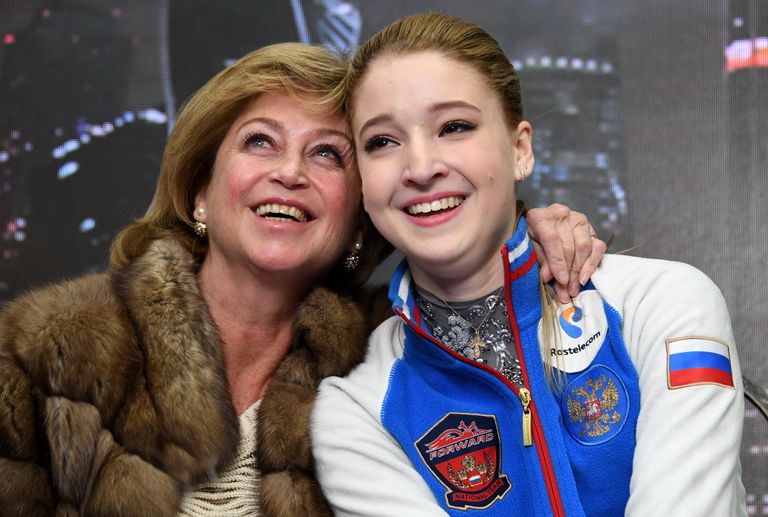 Мария Сотскова и Елена Буянова (справа налево) Мария Сотскова и Елена Буянова (справа налево)