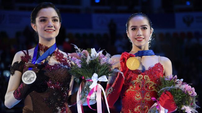 Евгения Медведева и Алина Загитова Евгения Медведева и Алина Загитова