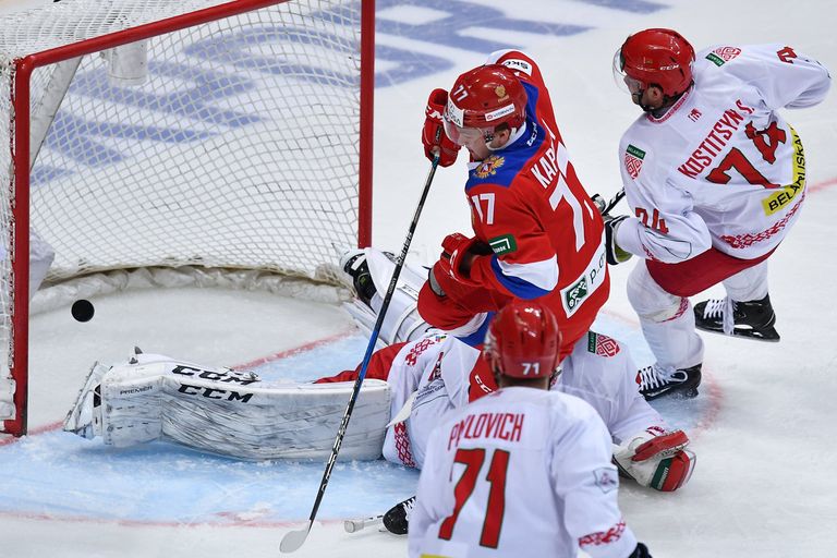 Форвард сборной России Кирилл Капризов (в центре) Форвард сборной России Кирилл Капризов (в центре)