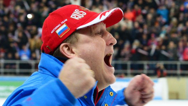 Главный тренер сборной России по хоккею с мячом Михаил Юрьев Главный тренер сборной России по хоккею с мячом Михаил Юрьев