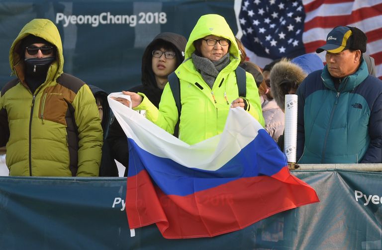 Болельщица сборной России во время женского скиатлона Болельщица сборной России во время женского скиатлона