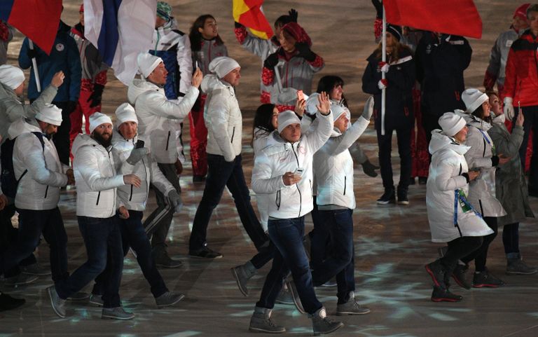 Российские спортсмены на церемонии закрытия XXIII зимних Олимпийских игр в Пхенчхане Российские спортсмены на церемонии закрытия XXIII зимних Олимпийских игр в Пхенчхане