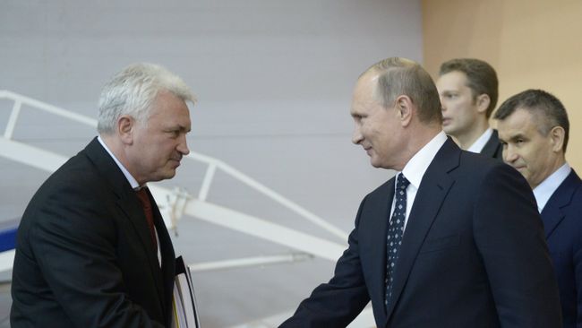 Владимир Путин и Сергей Елисеев (слева)