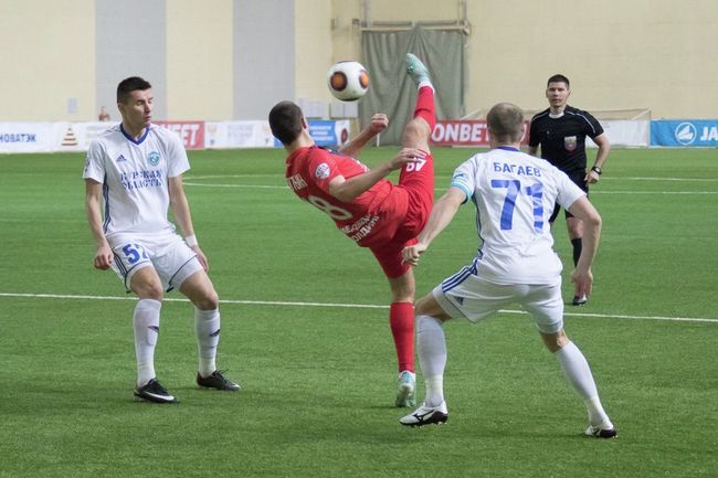 Игровой момент матча Енисей - Авангард