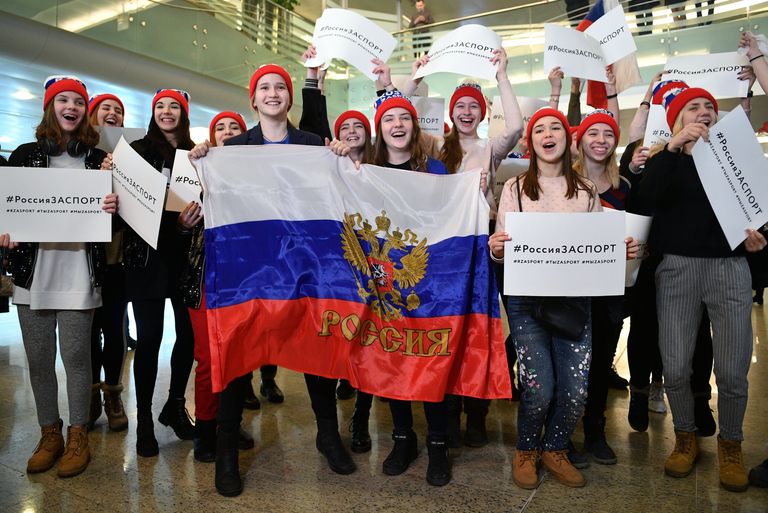 Встреча российских спортсменов с Паралимпийских игр в Пхенчхане в аэропорту Шереметьево Встреча российских спортсменов с Паралимпийских игр в Пхенчхане в аэропорту Шереметьево