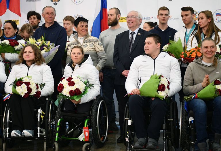 Встреча российских спортсменов с Паралимпийских игр в Пхенчхане в аэропорту Шереметьево Встреча российских спортсменов с Паралимпийских игр в Пхенчхане в аэропорту Шереметьево
