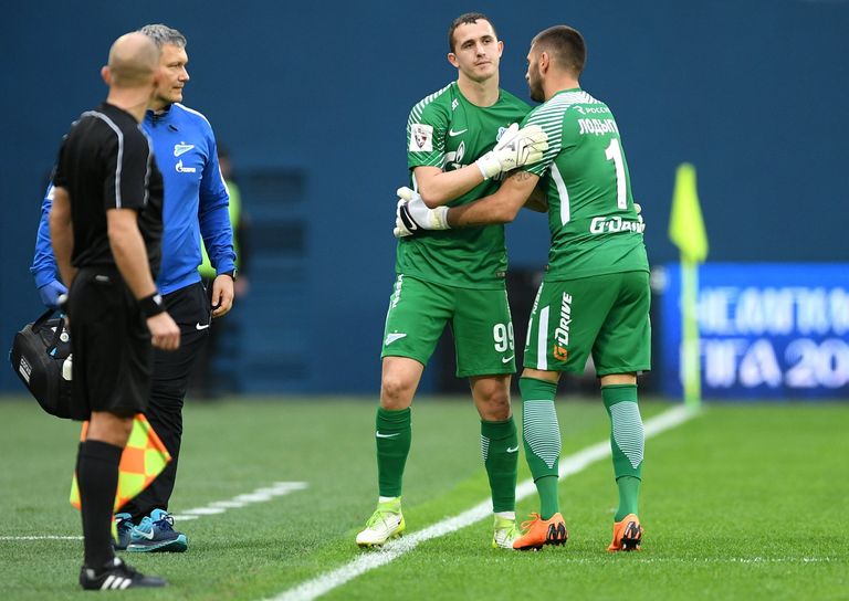 Вратари Зенита Юрий Лодыгин и Андрей Лунёв Вратари Зенита Юрий Лодыгин и Андрей Лунёв