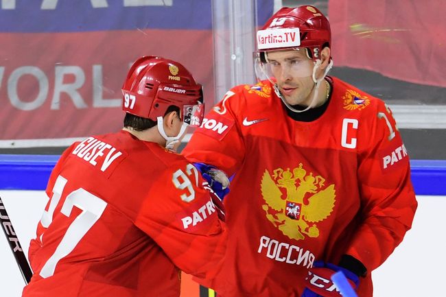 Игроки сборной России Никита Гусев (слева) и Павел Дацюк Игроки сборной России Никита Гусев (слева) и Павел Дацюк