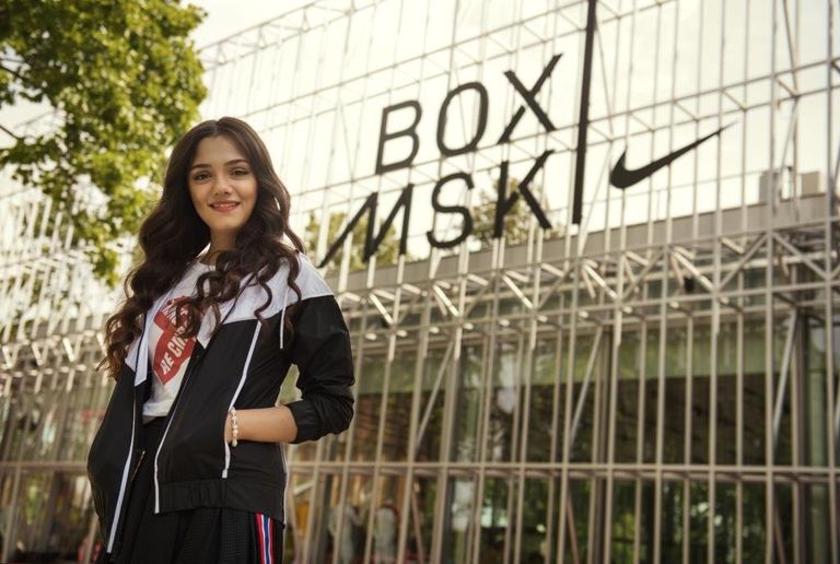 Евгения Медведева на открытии Nike Box MSK 