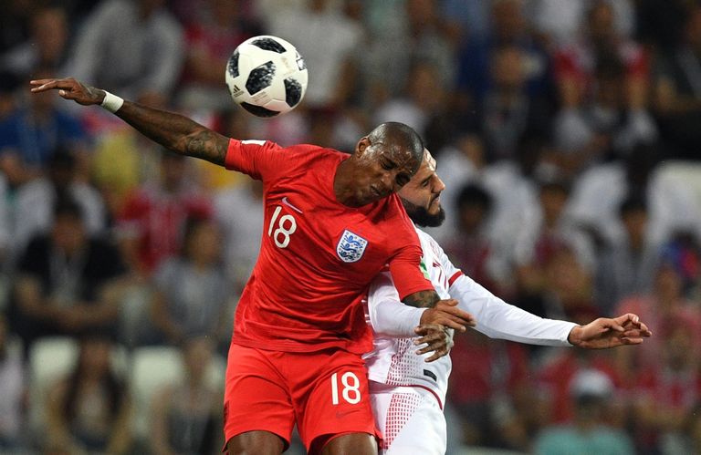 Полузащитник сборной Англии Эшли Янг Полузащитник сборной Англии Эшли Янг
