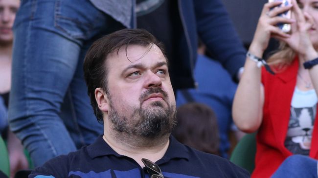 Спортивный комментатор Василий Уткин Спортивный комментатор Василий Уткин