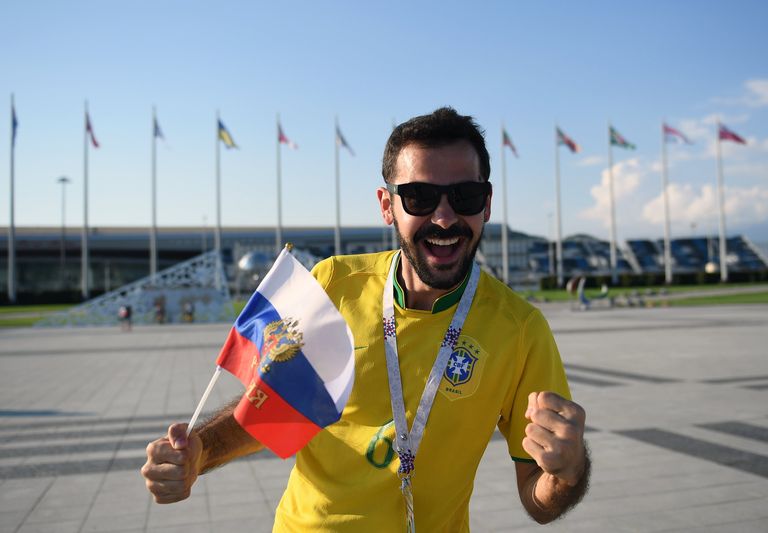 Бразильский болельщик перед началом матча 1/4 финала чемпионата мира между сборными России и Хорватии Бразильский болельщик перед началом матча 1/4 финала чемпионата мира между сборными России и Хорватии
