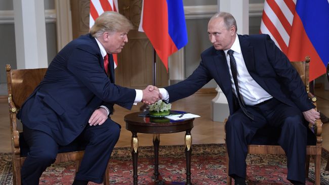 Встреча президента России Владимира Путина и президента США Дональда Трампа Встреча президента России Владимира Путина и президента США Дональда Трампа