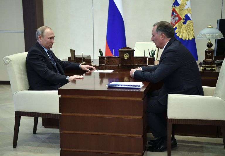 Президент РФ Владимир Путин и президент ОКР Станислав Поздняков (справа) Президент РФ Владимир Путин и президент ОКР Станислав Поздняков (справа)