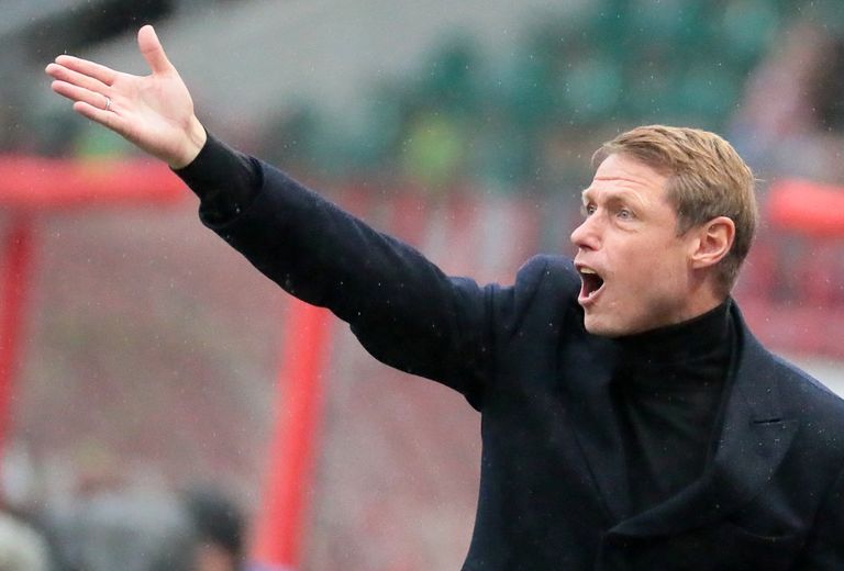 Главный тренер ФК Арсенал Олег Кононов