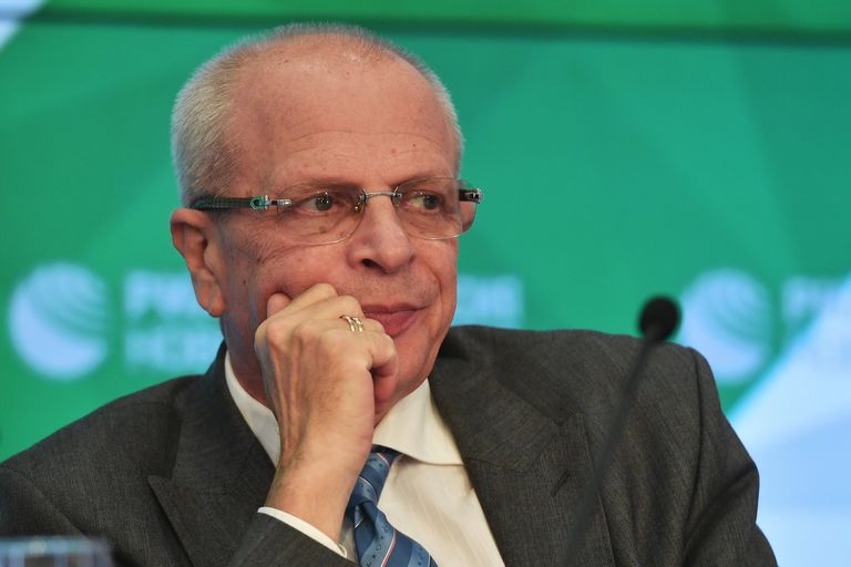 Член Президиума РАСК Владимир Гомельский на пресс-конференции Член Президиума РАСК Владимир Гомельский на пресс-конференции